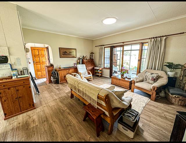 2 BEDROOM TOWNHOUSE FOR SALE IN WESTVILLE